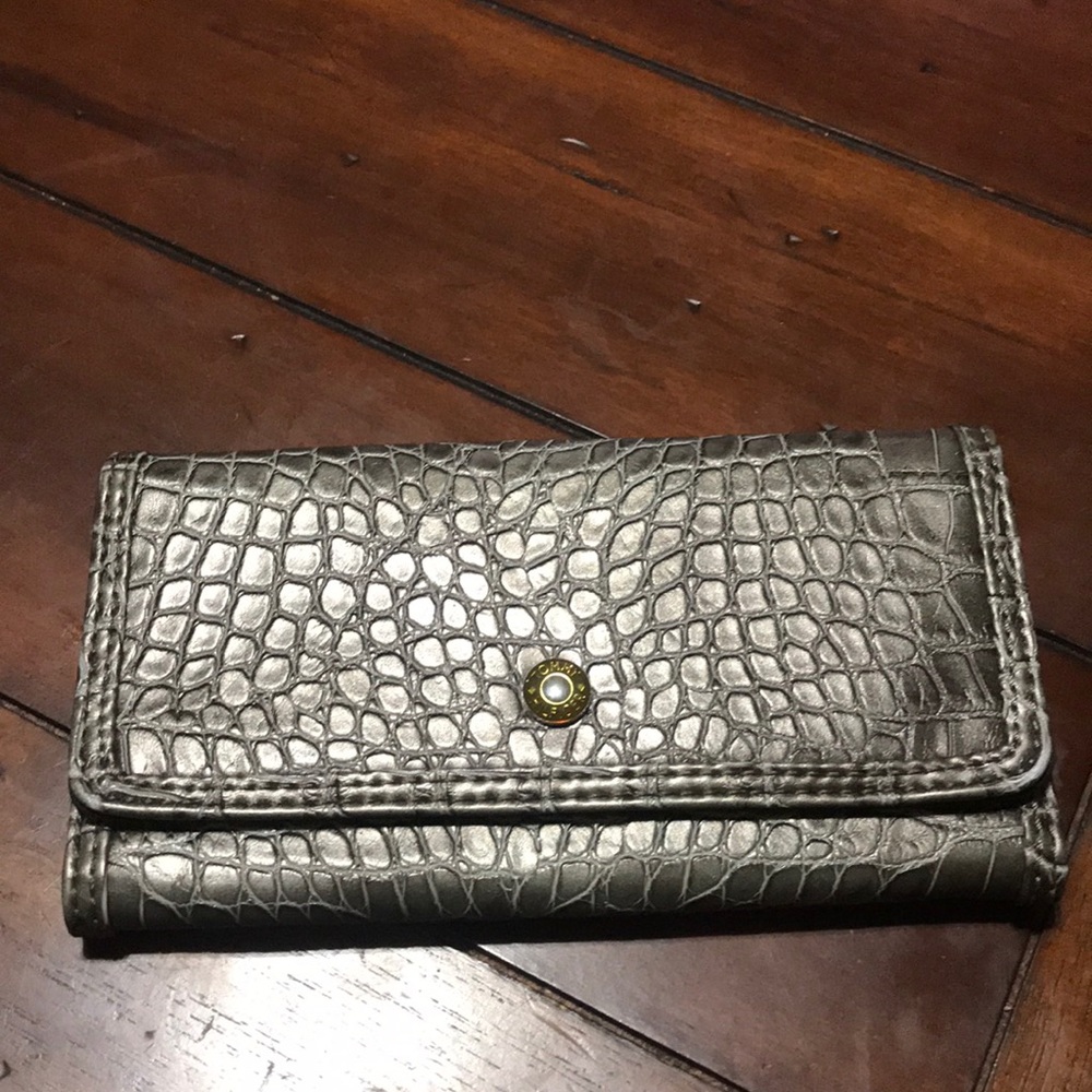 TOMMY HILFIGER TRI-FOLD WALLET ANIMAL PRINT